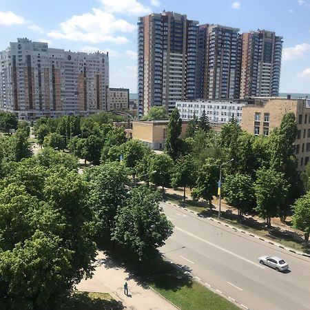 Modern Apartment With Panoramic View Near Metro 23August Kharkiv Exterior photo